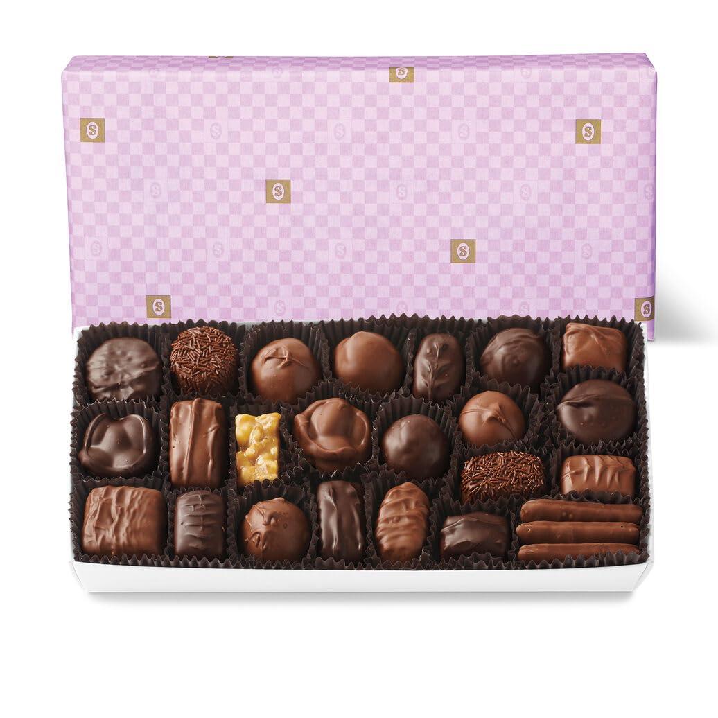 imageSees Candies 3 lb 88 oz Easter Ultimate Bunny Basket