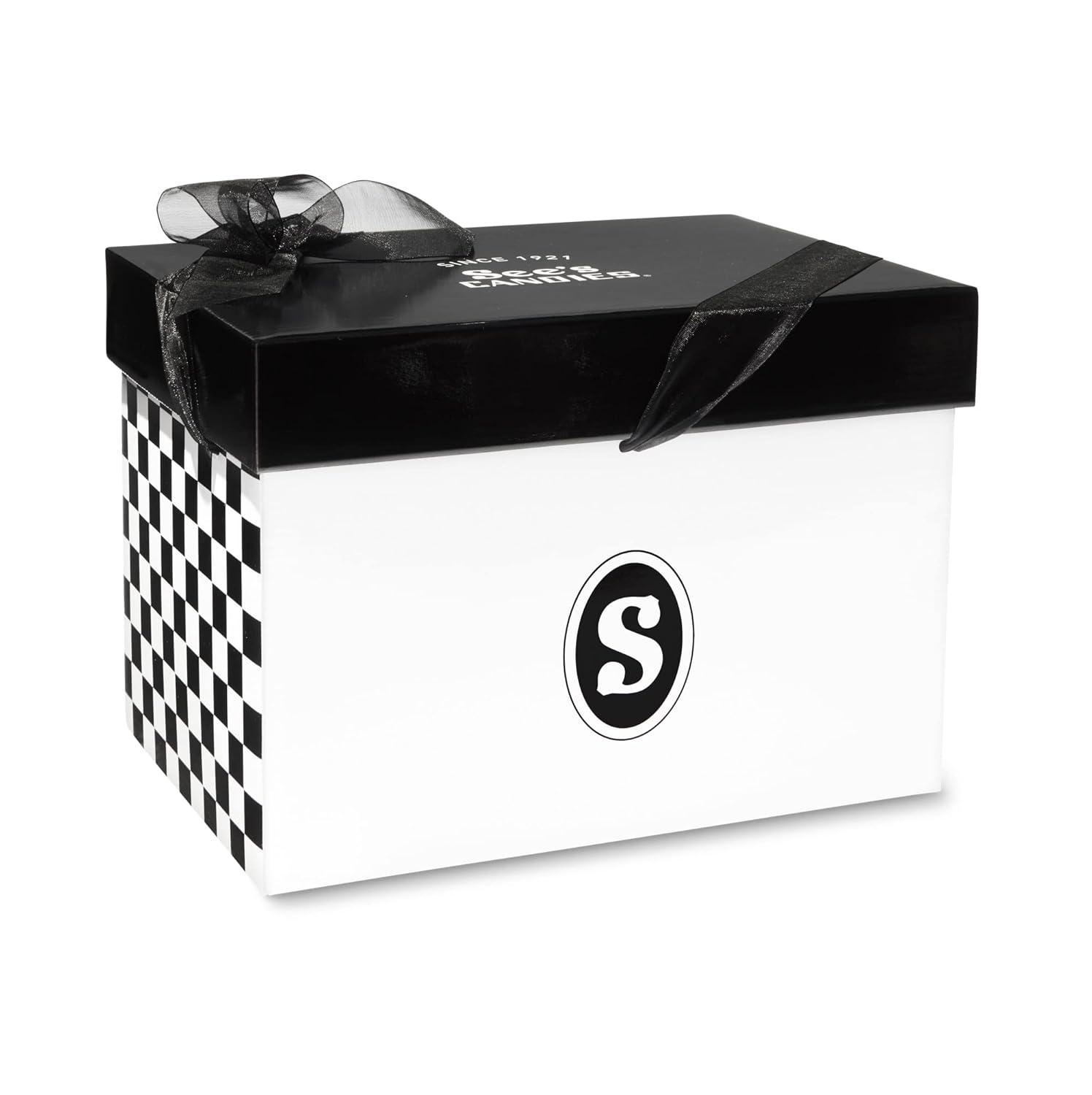 imageSees Candies 4 lb 2 oz Signature Gift Pack